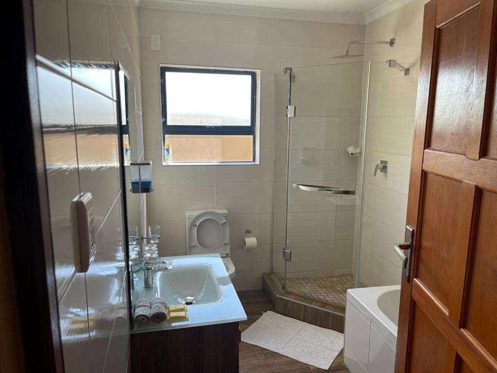 Thokomala Guest House Germiston Exterior photo