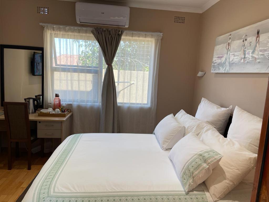 Thokomala Guest House Germiston Exterior photo